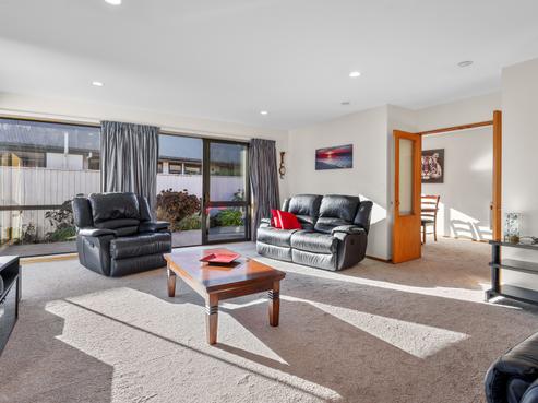 1 Stanton Place, Woodend