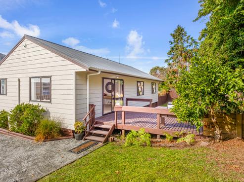 2/194 Waimumu Road, Massey