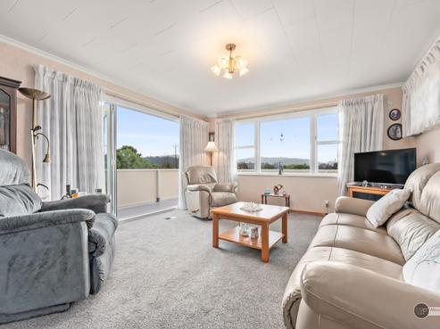 37 Dalton Grove, Stokes Valley
