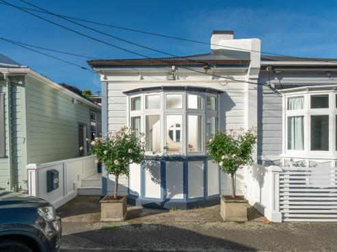 9 Royal Street, Berhampore