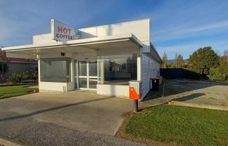 Well Positioned Versatile Commercial Space