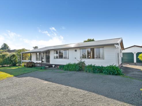 13 Humphries Street, Greytown