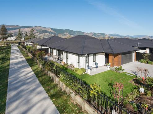 43 Oakdale Grove, Richmond