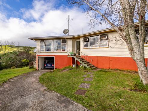 8 Whiteman Road, Kawakawa