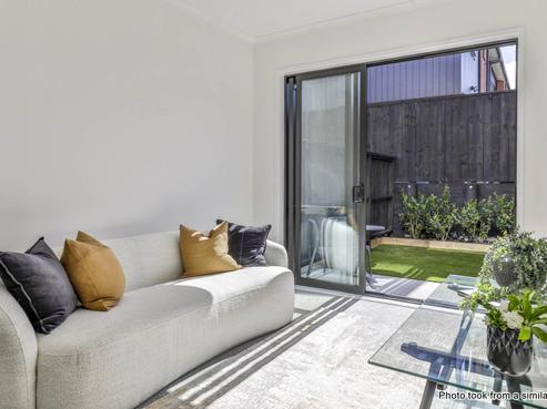 33 Oranga Drive, Massey