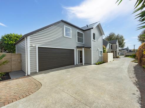 16A Oak Street, Royal Oak