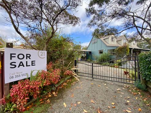 8 Escort Grove, Awapuni