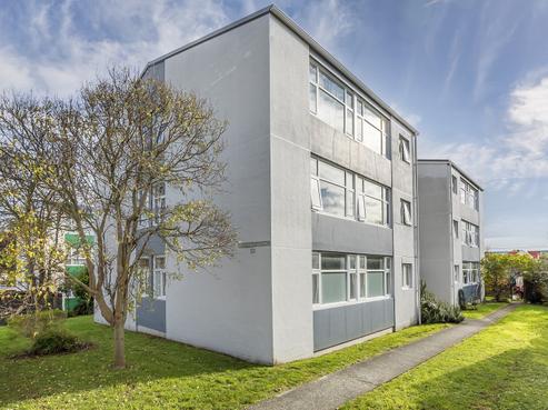 4/10 Angus Avenue, Berhampore