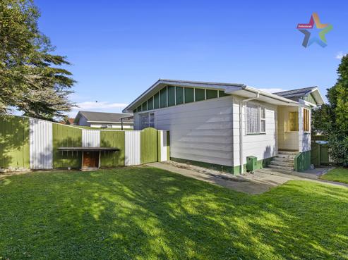 1 Otira Grove, Kelson