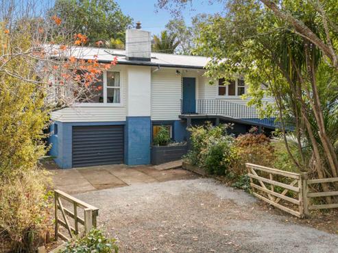 1 Rimutaka Place, Titirangi