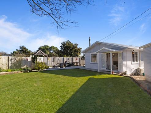 194 Seaview Road, Westown