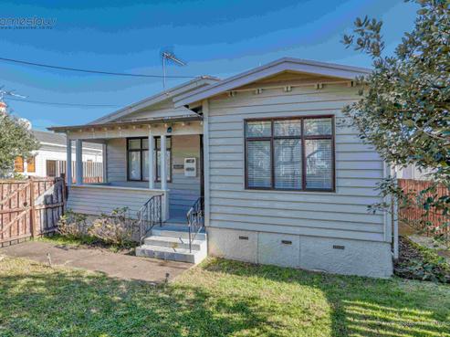 12 Walmer Road, Point Chevalier