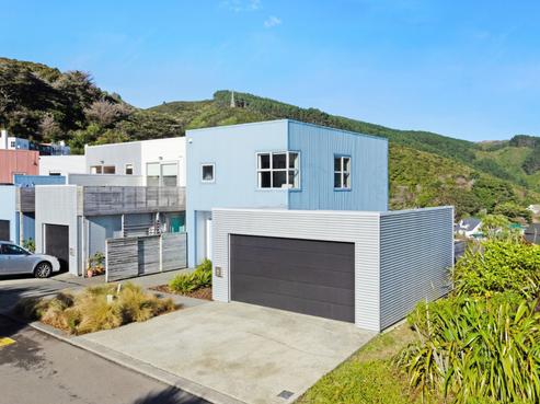 1 Saddleback Grove, Karori