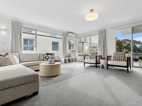 3/7 The Parade, Saint Heliers