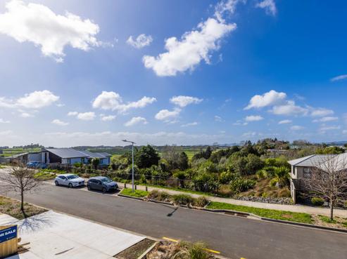 16 Rural View Terrace, Pukekohe