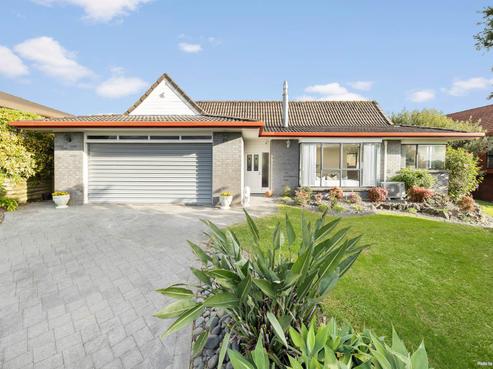 18 Orangewood Drive, Northpark