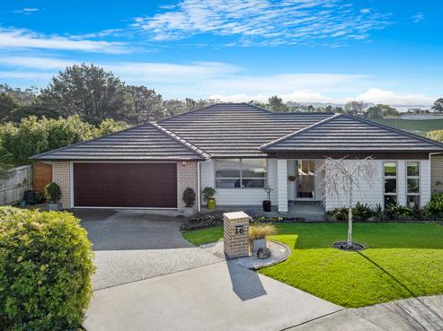 16 Ruth Craig Place, Stanmore Bay