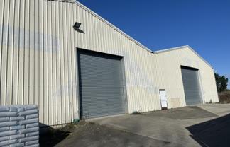 1043 Tremaine Ave warehouse and yard