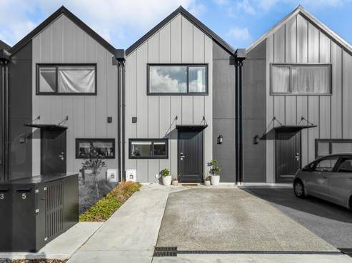 5 Raeble Walkington Lane, Trentham