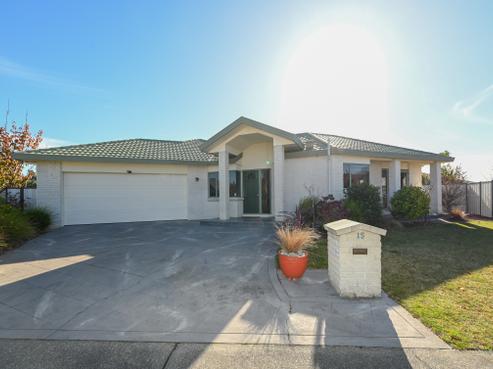 15 Gresham Place, Taradale