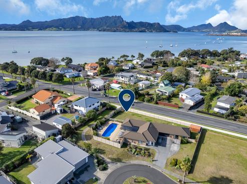 24 O'Farrell Drive, One Tree Point