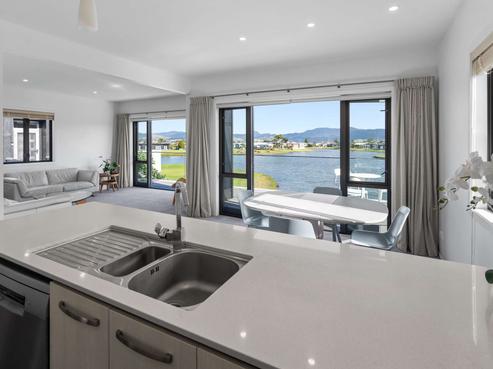 37/101 Harbour Drive, Matarangi