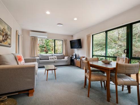 8D Bell Road, Western Heights