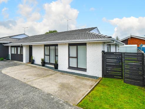 2/10 Ingram Street, Papakura