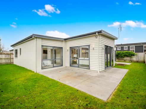 63 Costa Viva Crescent, Karaka