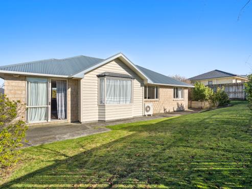 1 James Nairn Grove, Riverstone Terraces