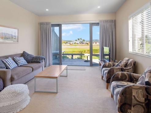 23/101 Harbour Drive, Matarangi