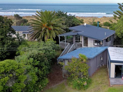 33 Blue Pacific Parade, Riversdale Beach