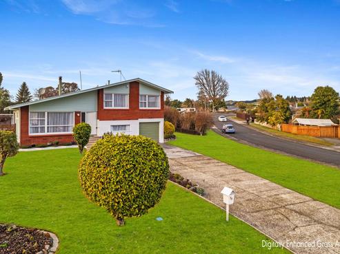 79 Pandora Avenue, Sunnybrook