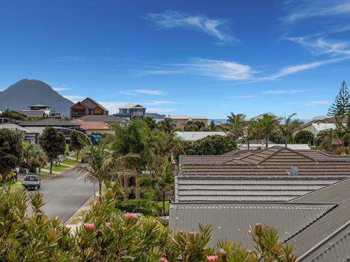6 Omega Place, Coastlands