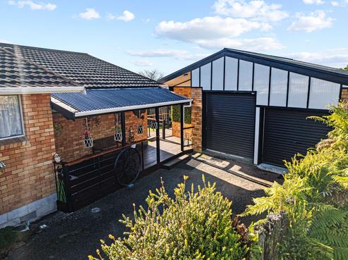 32B Phillip Street, Victoria