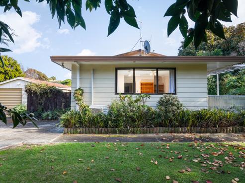 9 Pohutukawa Drive, Athenree