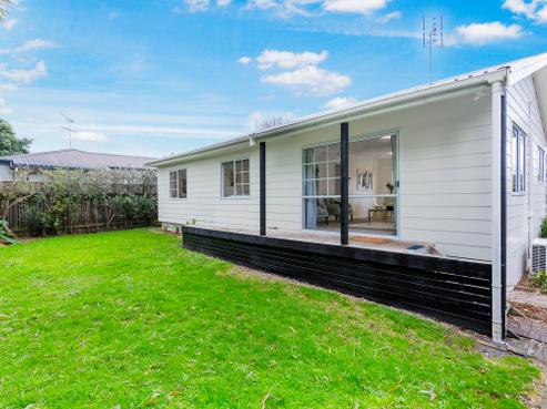 2/7 Sunburst Street, Papakura