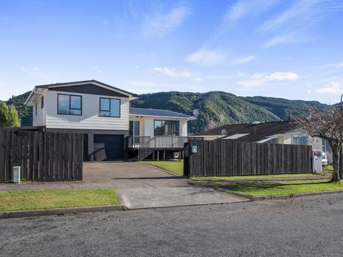 6 Crystal Grove, Birchville