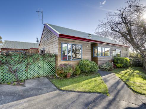 1/411 Eastbourne Street East, Hastings