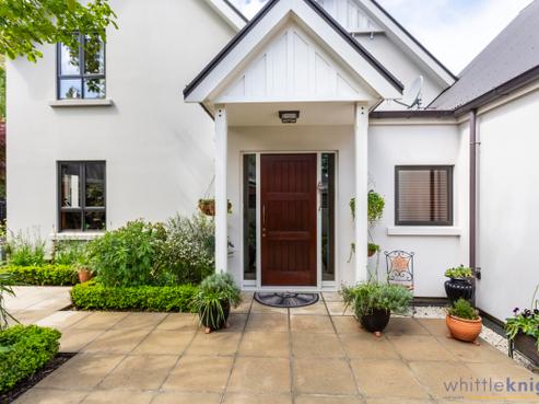374 Sawyers Arms Road, Harewood