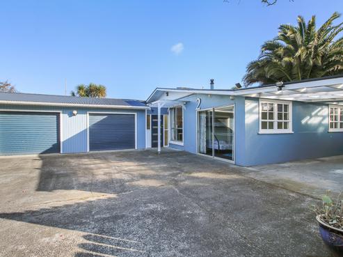 2 Hennessy Street East, Foxton Beach