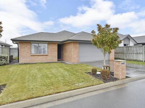 6 Shilton Lane, Pegasus