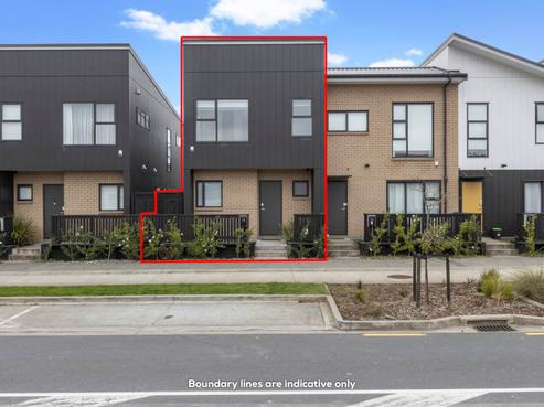 12 Manarini Road, Massey