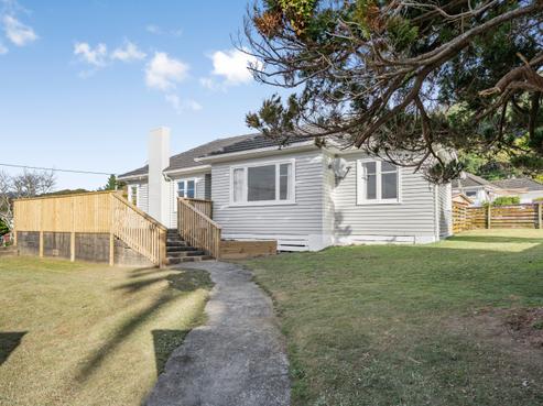 9 Puriri Street, Wainuiomata