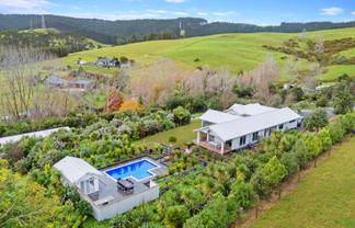 7 Pineview Lane, Helensville