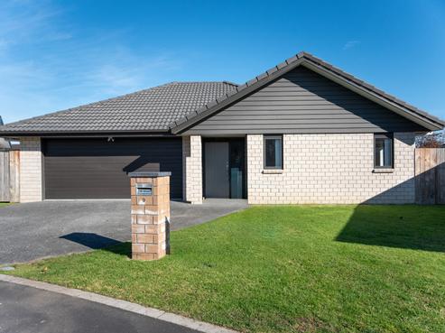 9 Buckley Way, Flagstaff