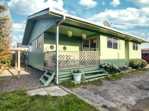 976C Tremaine Avenue, Roslyn