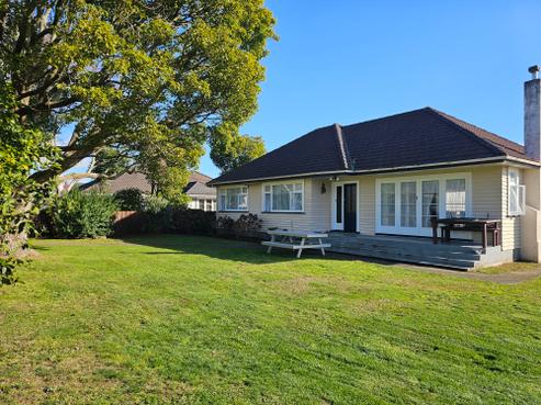 131 Bartholomew Road, Levin