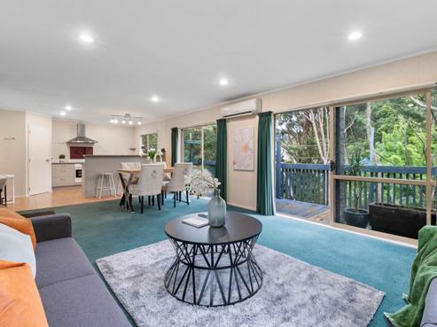 2/14 Vonnell Place, Birkdale