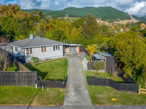 27 Riwai Street, Paraparaumu
